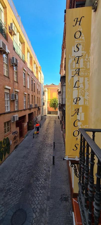 Hostal Paco'S Séville Extérieur photo A street in Madrid, Spain